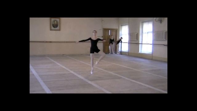 Vaganova Ballet Academy -center - pointe work filmed in 2002 смотреть онлайн