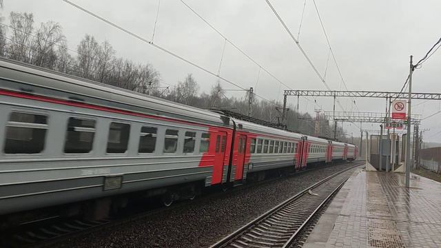 Электропоезд ЭД4М-0285 с маршрутом Москва (Ярославский вокзал) - Щёлково! смотреть онлайн