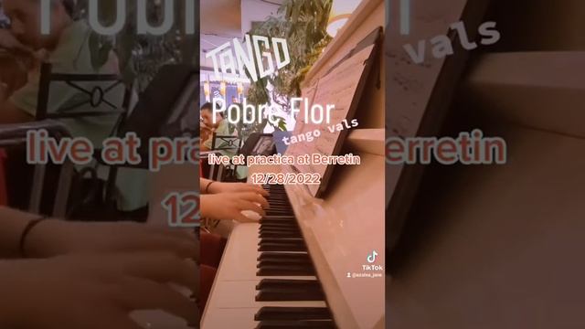Pobre Flor LIVE - original tango arrangement смотреть онлайн