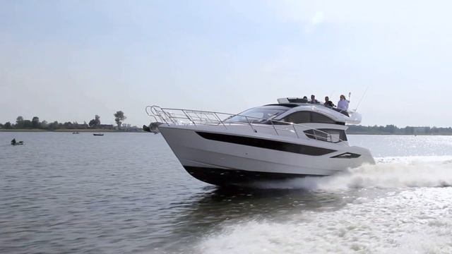 Galeon 430 Skydeck