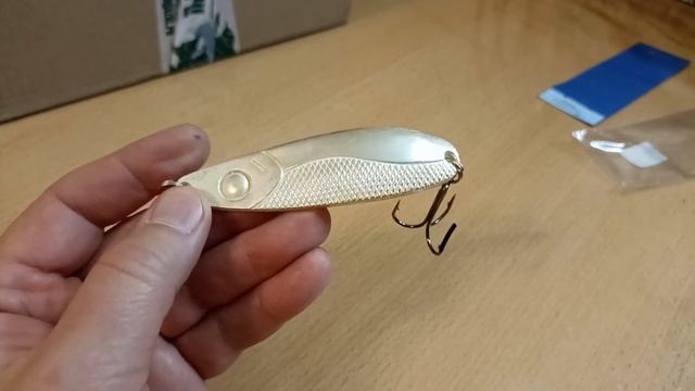 Распаковка посылки с блесной Колебалка-Питер Амур посеребренная по заказу Fmagazin смотреть онлайн