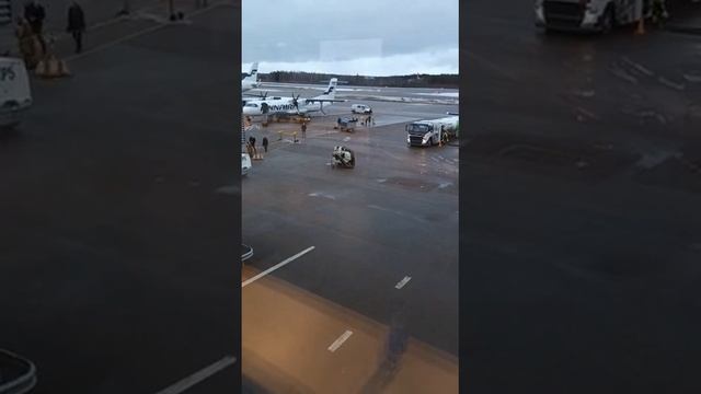 Helsinki Airport 1 смотреть онлайн