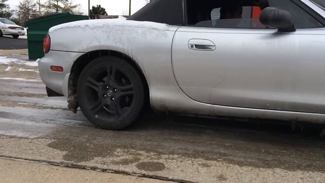 Miata burnout slow motion смотреть онлайн