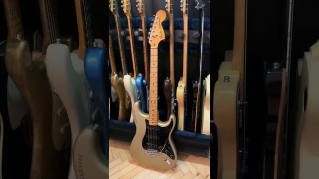 Mi historia con la Fender 25th Anniversary￼ смотреть онлайн