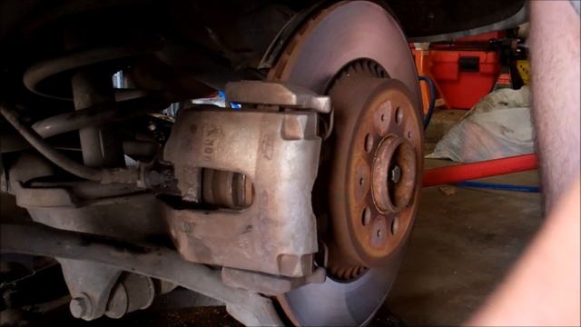 2004 Volvo XC90 Rear Brake Repair - Part 1 of 5 смотреть онлайн