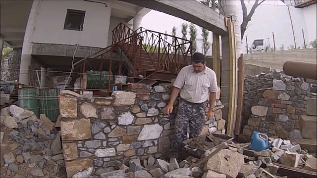 Техника кладки двусторонней стены из 6 компонентов смотреть онлайн