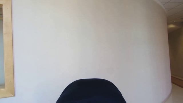АНЗ бегает без штанов смотреть онлайн