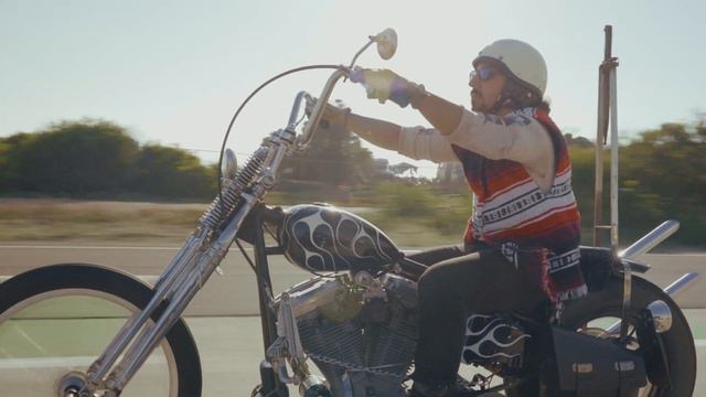 99' Harley Davidson EVO Chopper | Interview + RAW Exhaust Sound смотреть онлайн