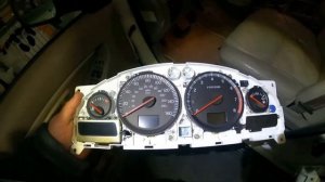 Volvo XC90, ремонт панели приборов, типовая неисправность.