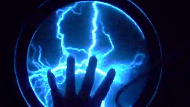 My Electric Hand Effect at the Star Trek Exhibit. смотреть онлайн