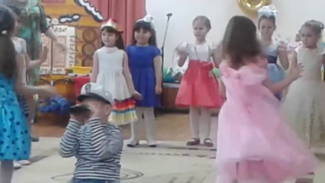 Танец для мам смотреть онлайн