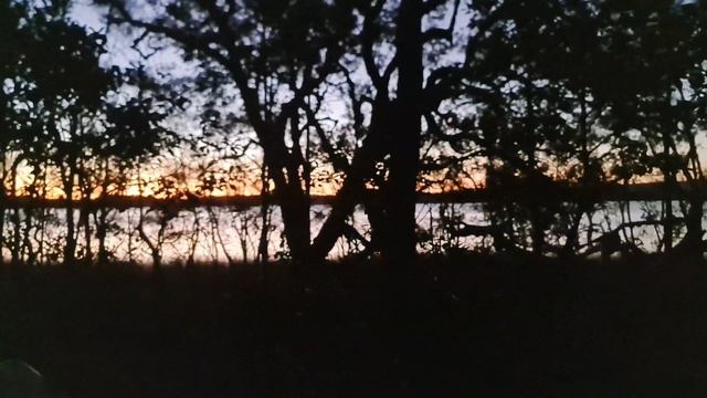 SOLO Kayak Camp On Australian Lake смотреть онлайн