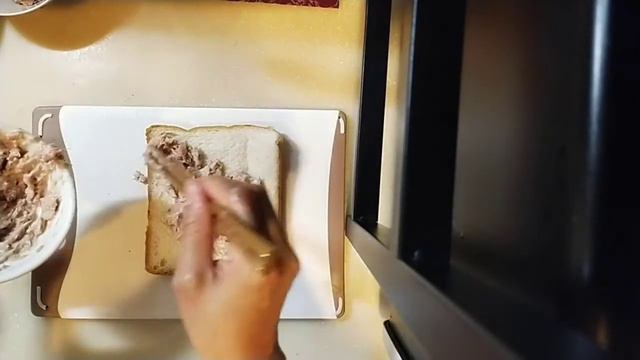 Roti tawar sandwich-ikan tuna mak nyuss!! #rotitawarsandwich#sandwichikantuna#yuniearum#menusarapan смотреть онлайн