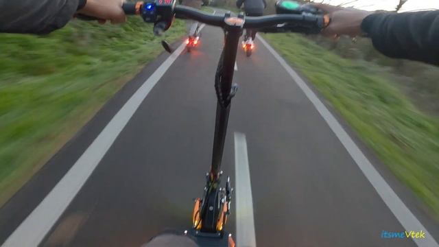 BLADE GT 1ST RIDE WITH SKUTEROS ROME ITALY смотреть онлайн