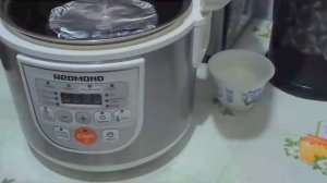 Домашняя сметана из магазинных сливок в мультиварке Redmond RMC12.