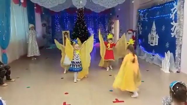 Танец волшебных птиц в детском саду. Средняя группа. смотреть онлайн
