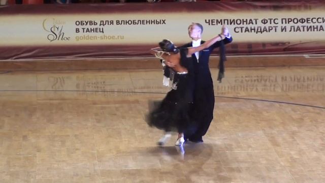 Юниоры 2 Стандарт 1/4 Черепанов Кирилл - Захарова Дарья смотреть онлайн