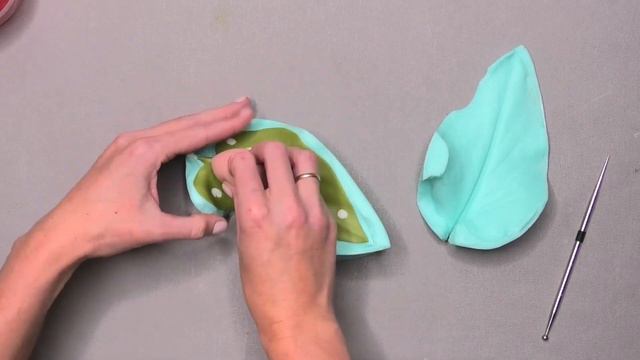 Как сделать прозрачные пятнышки на листе каллы. Холодный фарфор смотреть онлайн