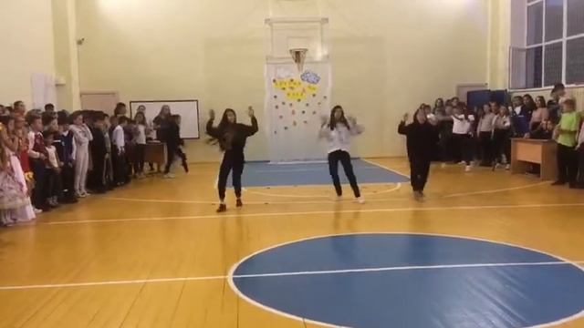 Флешмоб на осенний бал,5А класс смотреть онлайн