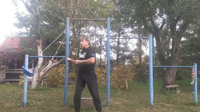Старик 69 лет на турнике подтянулся 35 раз. смотреть онлайн