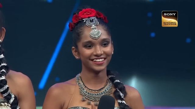 इस 'Ang Laga De' Act के सामने Geeta Maa ने झुकाया अपना सर | India's Best Dancer 2 | Top Performance смотреть онлайн
