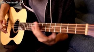 Бас на акустической гитаре