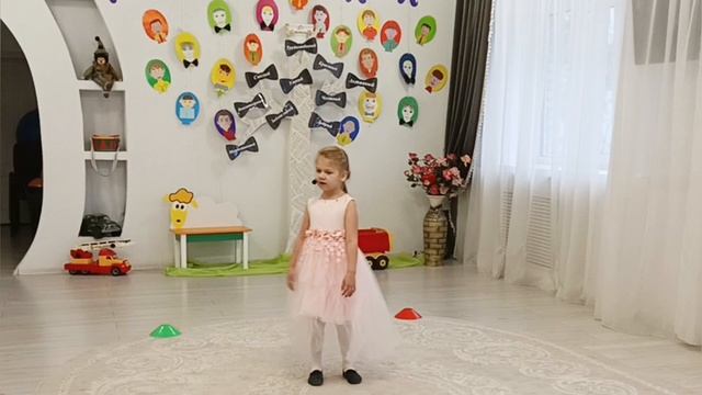 Спортивно - музыкальный праздник "Папы могут все" смотреть онлайн