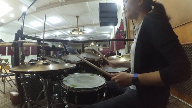 Michelle Angela Tanamal | Allah Roh Kudus - Bagi Dia | Drumcam смотреть онлайн