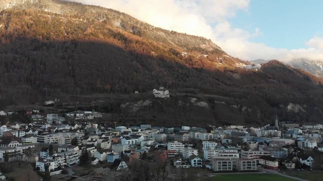 【4K】Drone RAW Footage | This is LIECHTENSTEIN 2020 | Vaduz | Schaan | UltraHD Stock Video смотреть онлайн