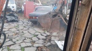 Первые испытания грейферного погрузчика ЮМЗ