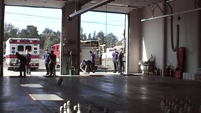 Cadet Hose Bowling смотреть онлайн