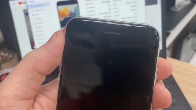 iPhone SE 2020 64GB White смотреть онлайн