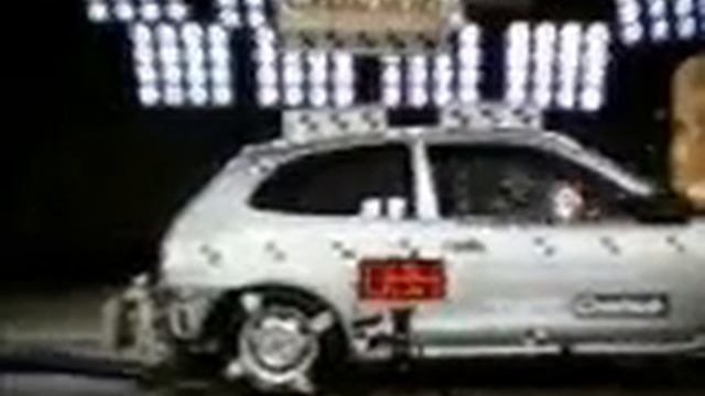 1996 Mitsubishi Mirage Hatchback ANCAP Frontal Impact смотреть онлайн