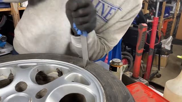 Можно ли починить боковой прокол или порез с помощью жгута? #боковойпорез #боковойпрокол #ремонт смотреть онлайн