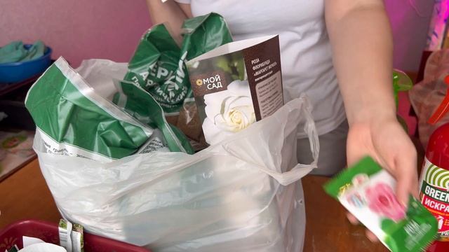 Дачная распаковка саженцев и цветов???_37 смотреть онлайн