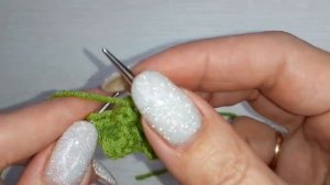 Красивый край при вязании бактуса. Прибавление и убавление петель по краю.