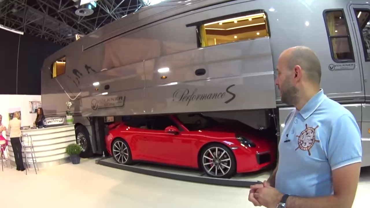 Автодом с Porsche под брюхом؟ Это Volkner Mobile. Обзор на выставке. смотреть онлайн