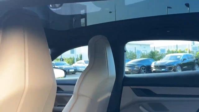 212D22498 - 2021 Porsche Taycan 4 Cross Turismo  RefId: 446086