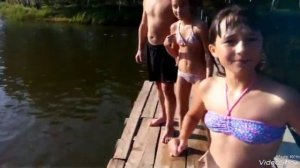 На озере с подругой Лизой