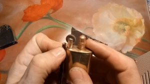 Реставрация. Старая бензиновая зажигалка. Restoration. An old petrol lighter.