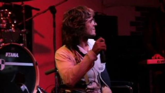 ALEJO BUSCERO - COMO UN ANGEL - ROCK COLOMBIANO смотреть онлайн