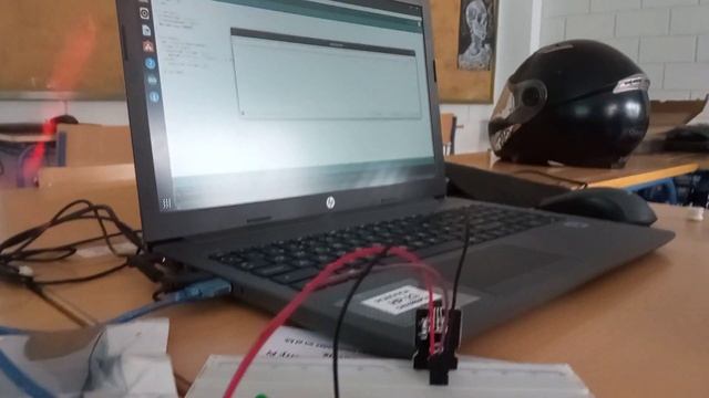 Sensor magnético con Arduino que envía un json por el USB смотреть онлайн
