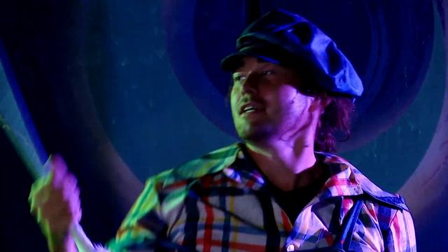 Артисты театра «Легкие крылья» подготовили новый спектакль ко Дню Нефтяника смотреть онлайн