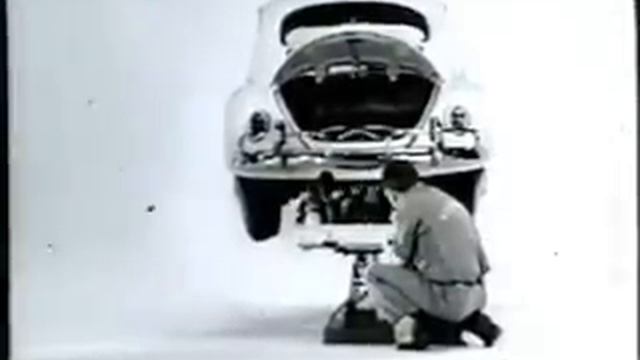 VW Beetle Commercial - 4 Bolts to Remove a Beetle Engine смотреть онлайн