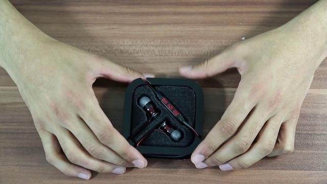 Sennheiser Momentum M2 IEi Earphones First Look смотреть онлайн