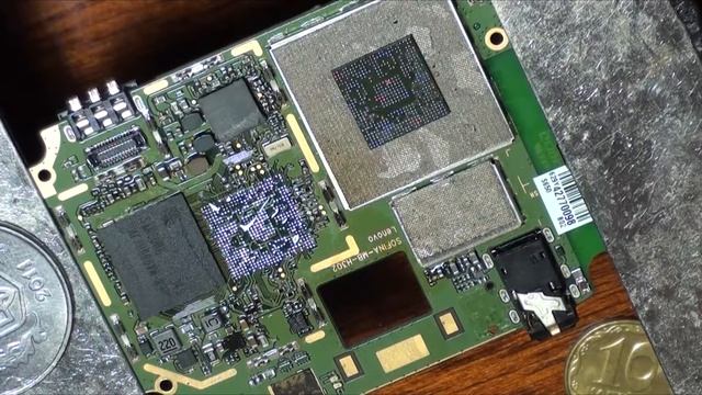 Lenovo S650 не включается