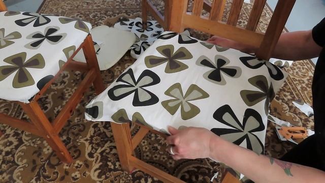 Делаем мягкие СИДУШКИ НА СТУЛЬЯ, обновляем старые стулья смотреть онлайн