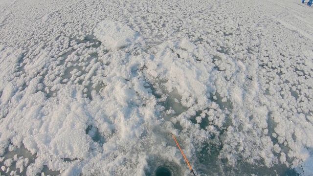 ВДАЛЬ за СУДАКОМ по ЗАМЕРШЕМУ КАПЧАГАЮ!!! НАСОСНАЯ-5, Рыбалка в -20* мороза смотреть онлайн