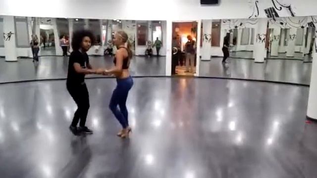 Видео занятие по Бачате фьюжн смотреть онлайн