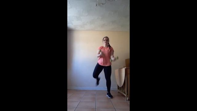 Pump It Up - Tone (Warm Up/Arms) смотреть онлайн